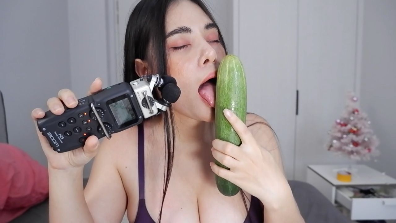 ASMR Wan Cucumber Licking Video Leaked